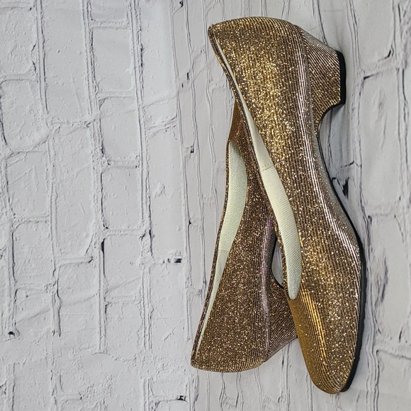 Soft Style gold sparkly pumps, 7 - Picture 6 of 10